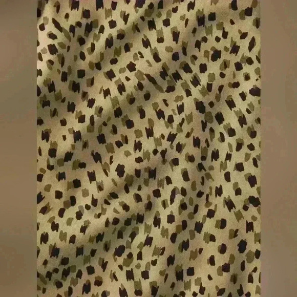 NWT Fabletics Oasis High Waisted Luxe Leggings in Abstract Cheetah Item# 6A - Picture 3 of 11